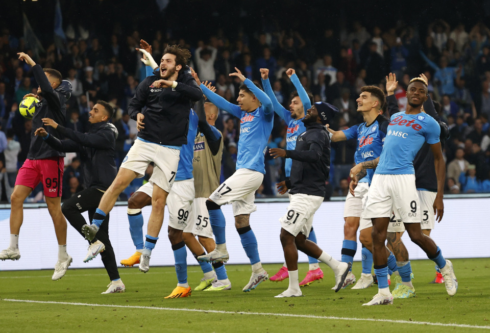 [德甲]“法鹰”客场战平“狼堡”