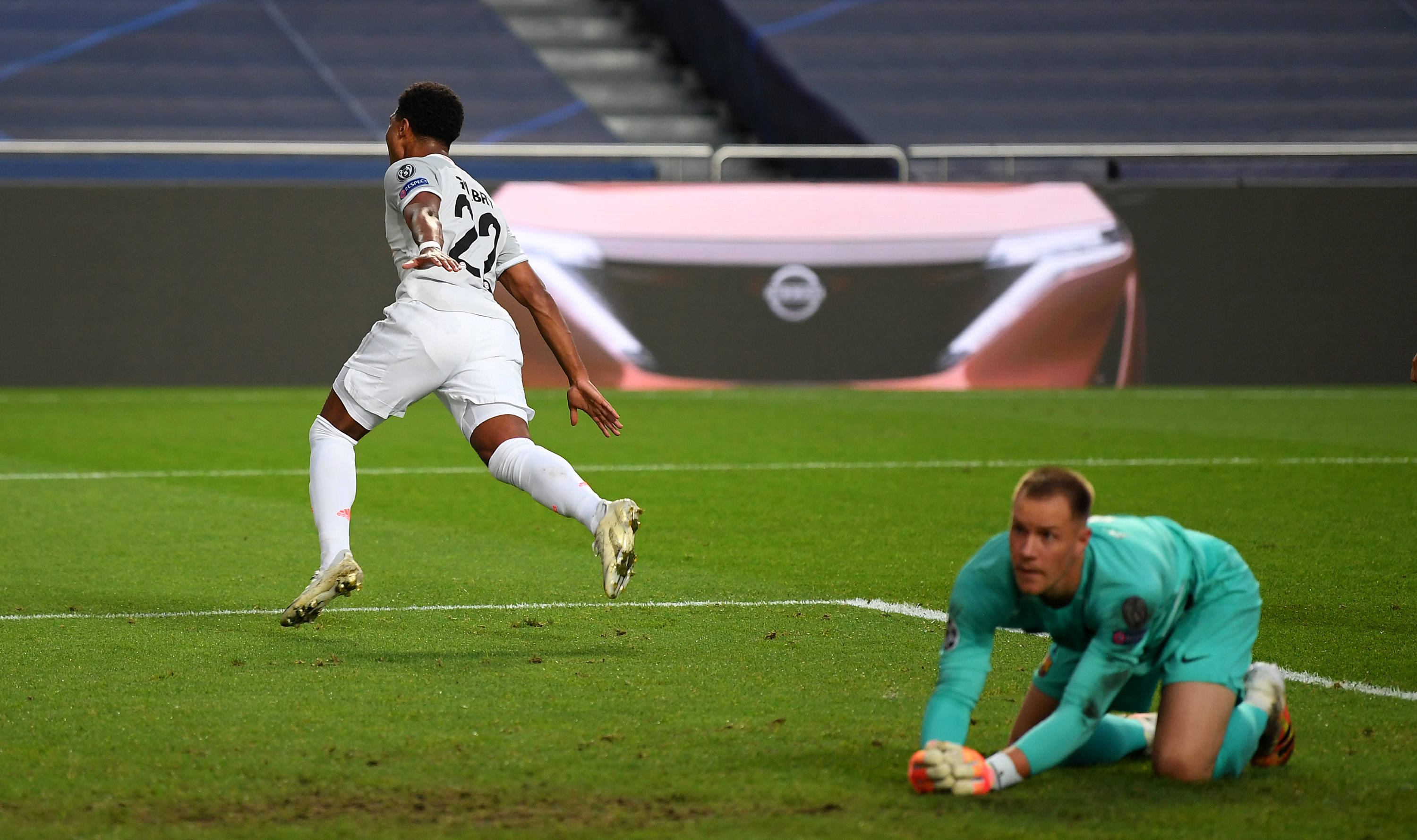 莫兰特确定交易 两大下家在等待