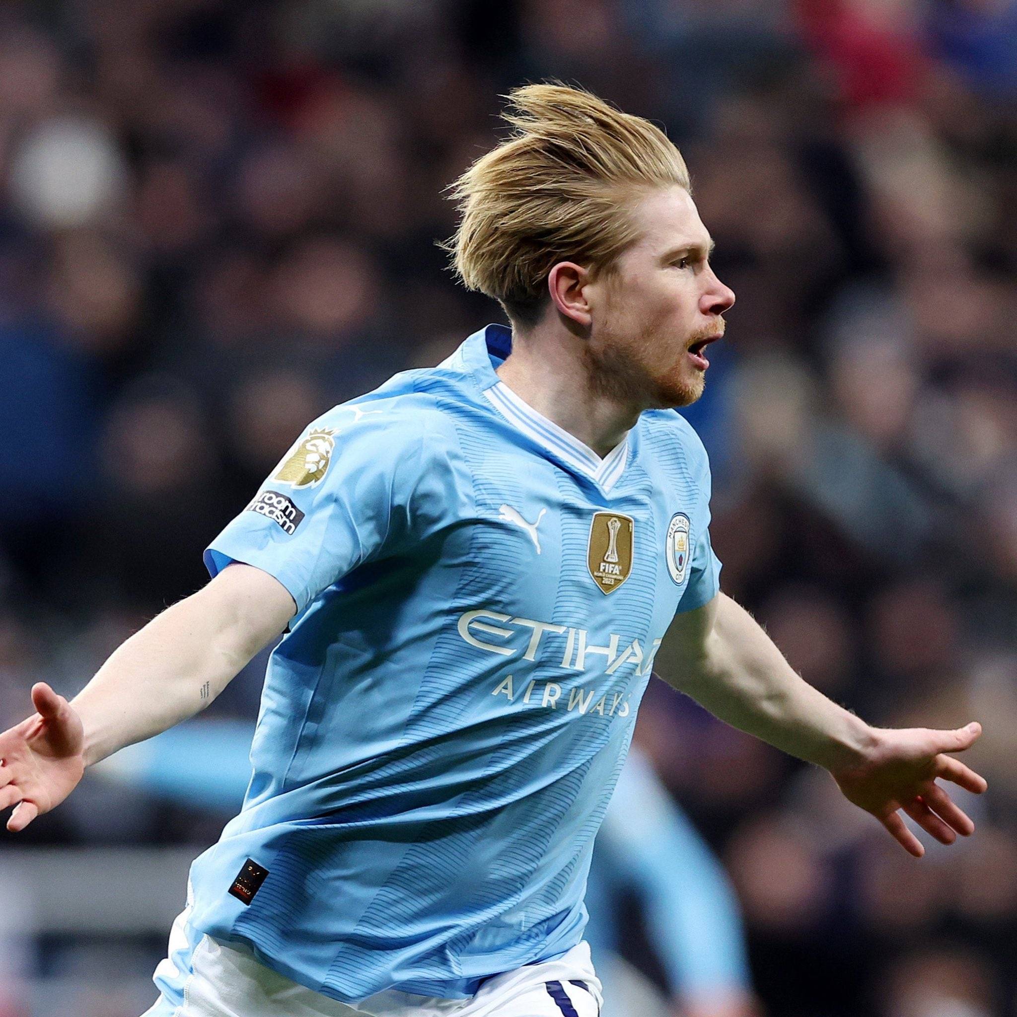 胜广东更衣室！卢伟赞3将强调团结，领导直指别膨胀，氛围感拉满